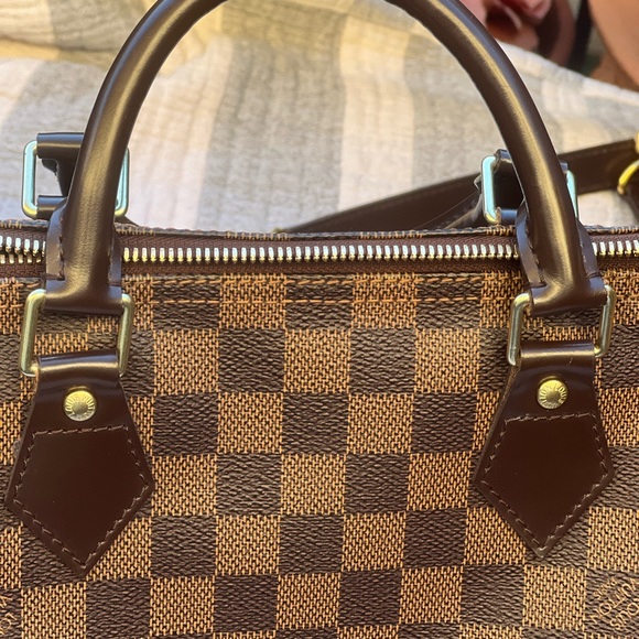 Louis Vuitton
SPEEDY BANDOULIÈRE 30 - Picture 8 of 16